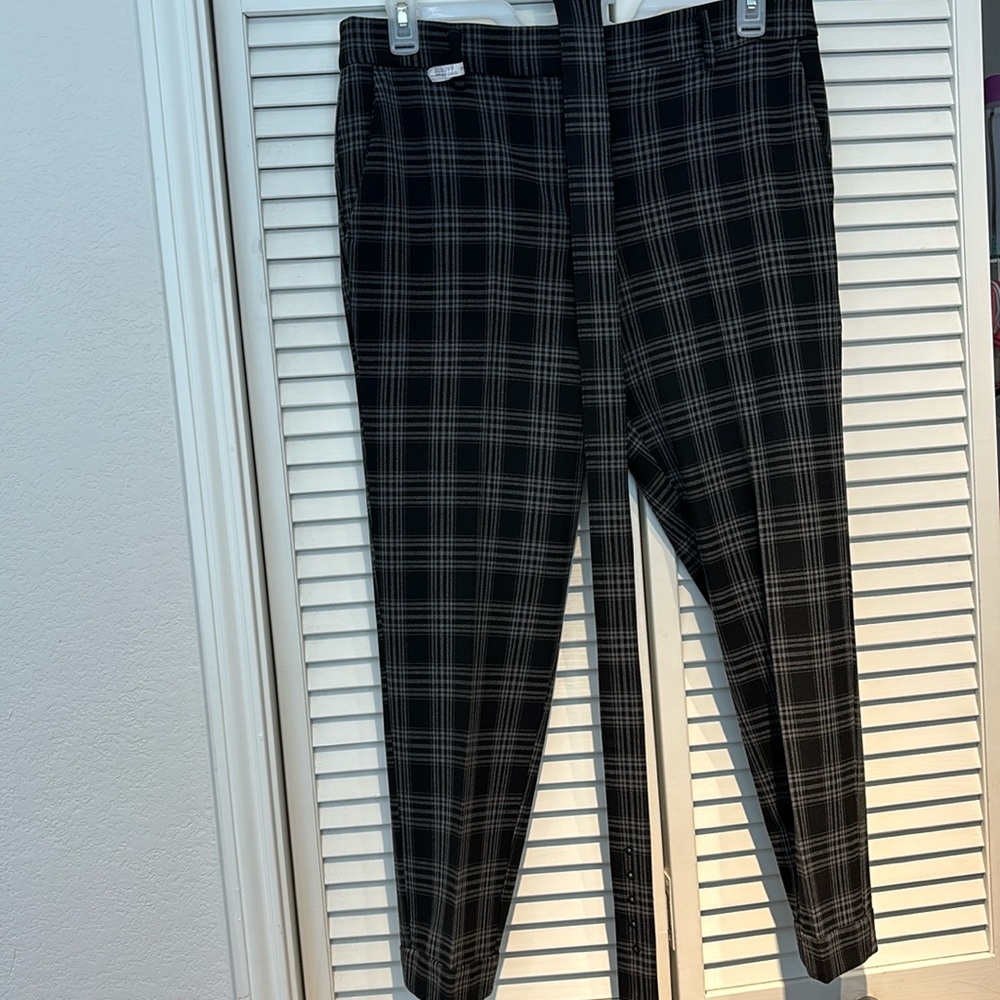 Loft The Devin Slim Black & gray plaid pants with belt. Size 10 and 28 in inseam